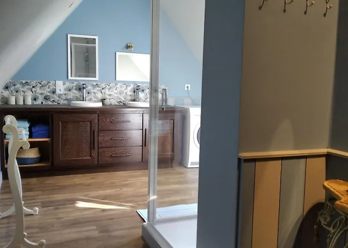 Maison Dans Un Environnement Boise Tres Calme