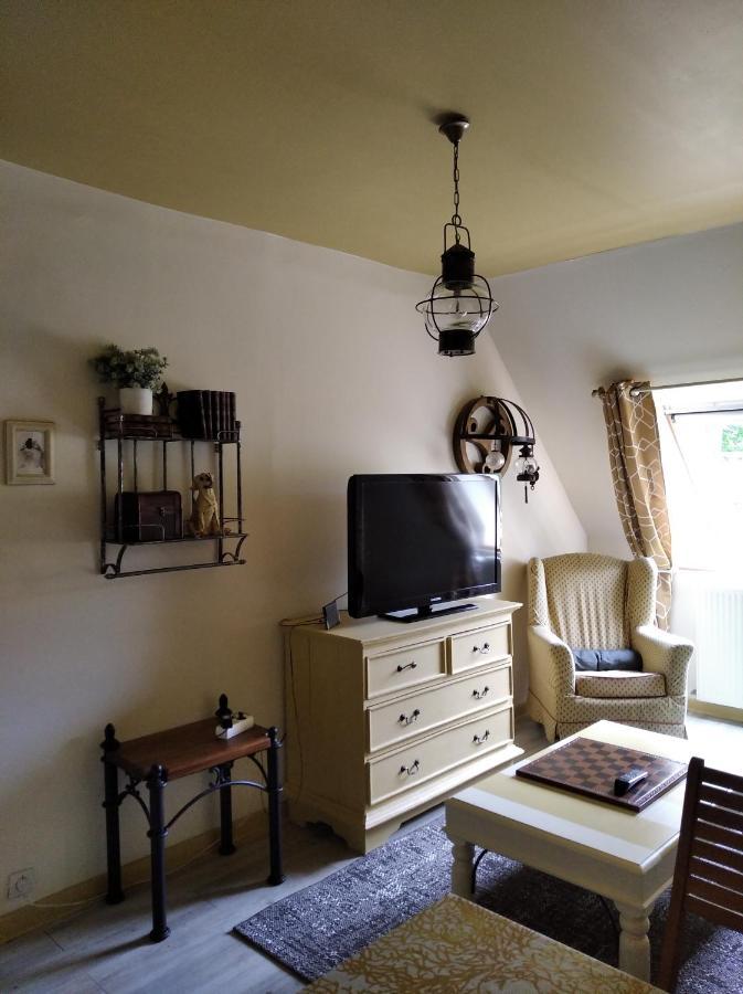 Maison Dans Un Environnement Boise Tres Calme